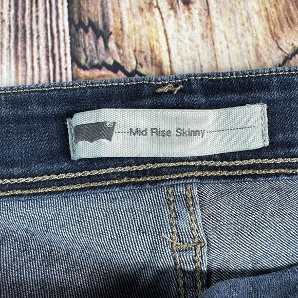 Levi's MID RISE SKINNY Womens Size 12 Blue Jeans Denim Capri Crop Pants 30X24 - Picture 8 of 11